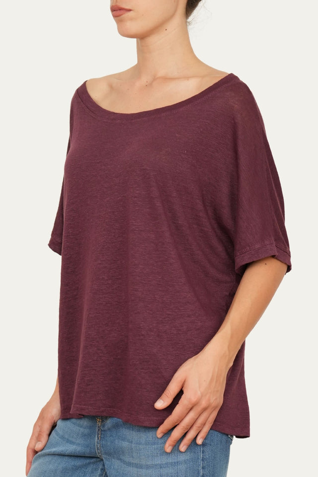 Maglia scollo a barca spalla scesa in Lino - Vino
